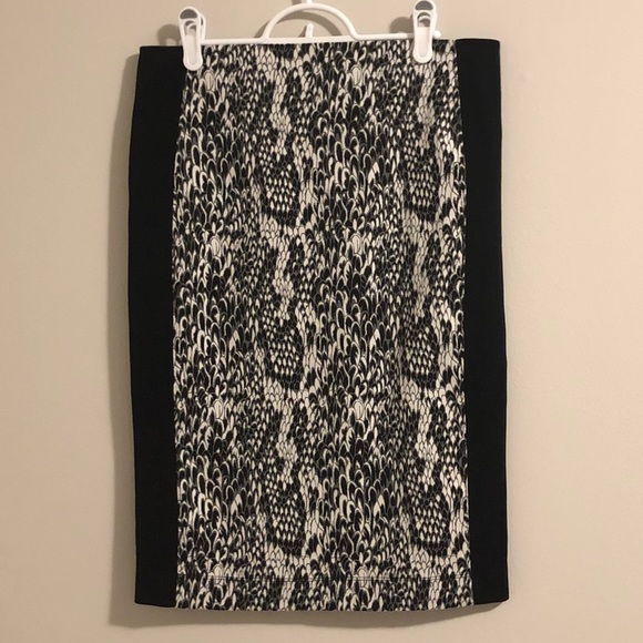 Joe Fresh black and white snake skin pencil skirt - Picture 3 of 7